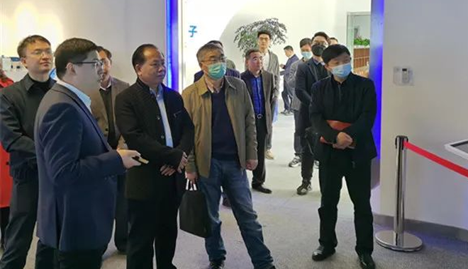安徽省市场监管局党组成员、副局长丁祖权调研国仪量子